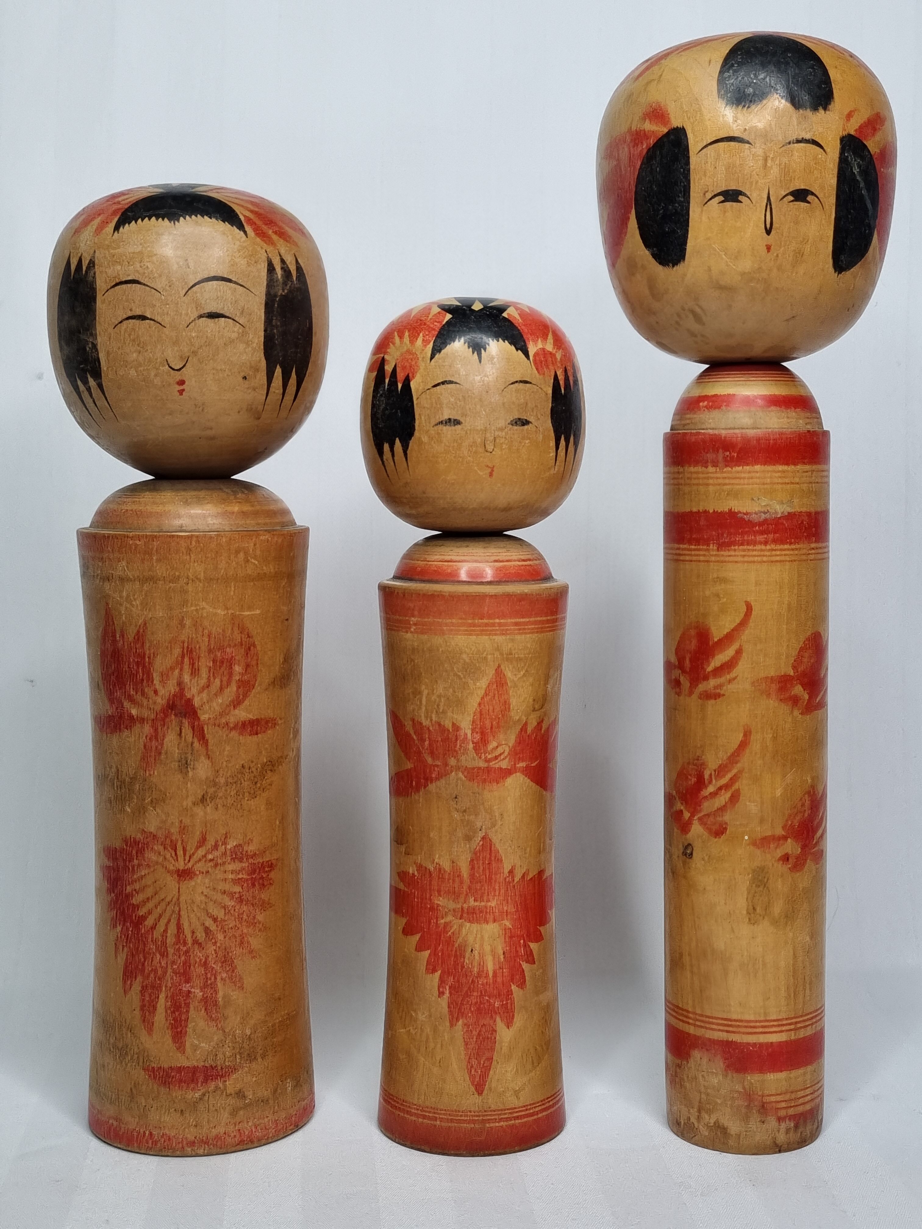 Set of three Kokeshi family dolls, vintage, 32 cm