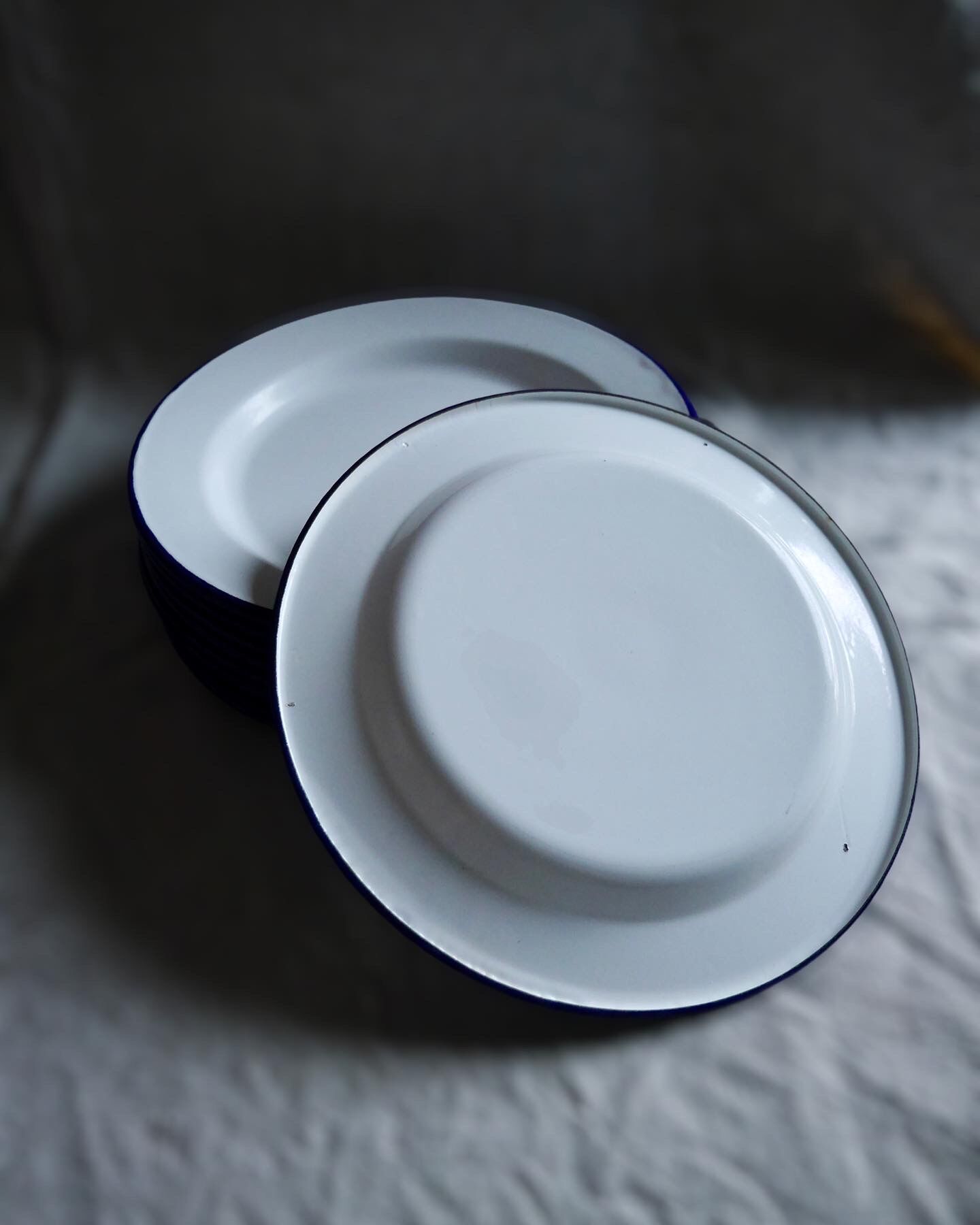 Lot of 12 enamel plates