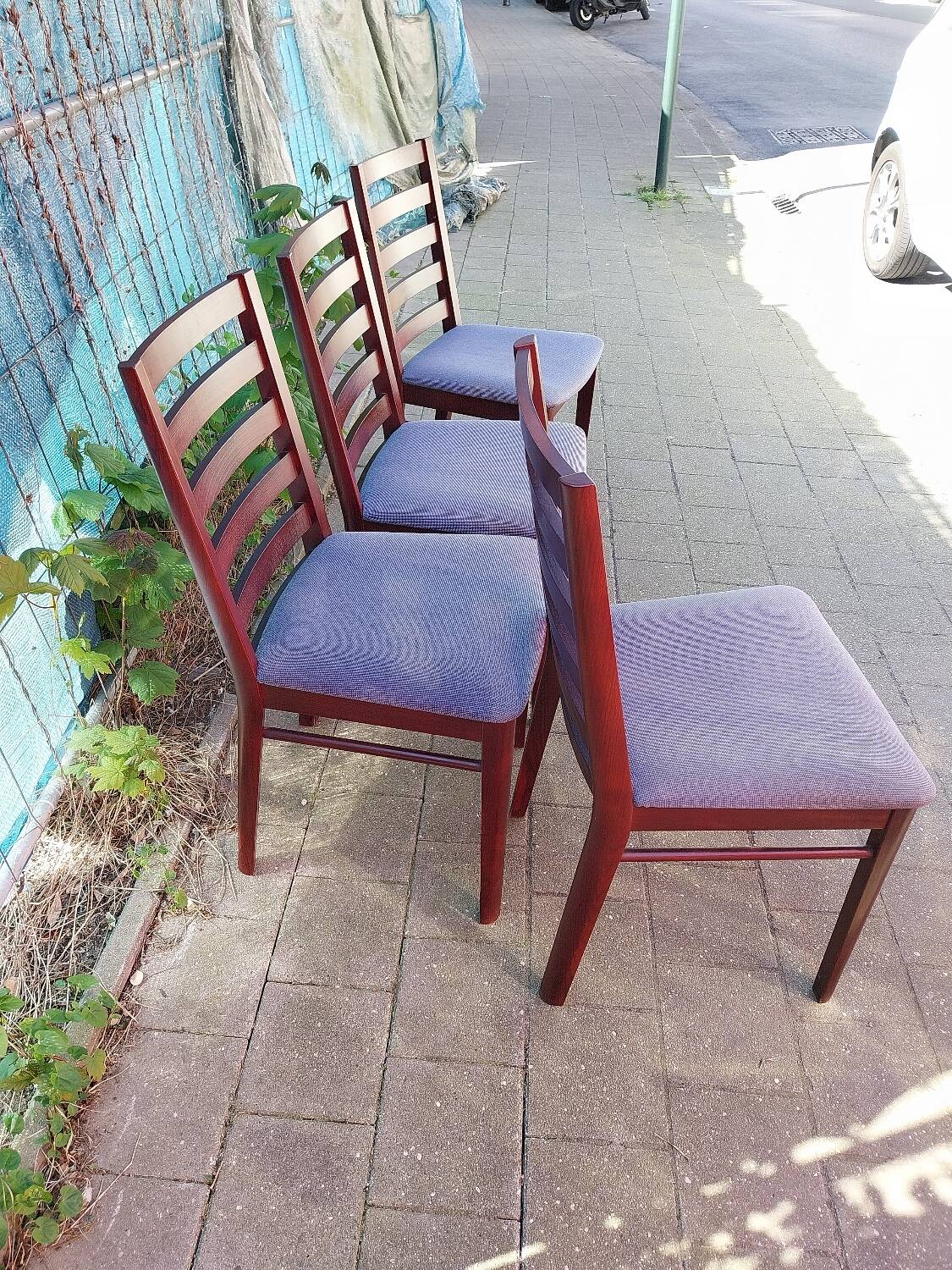 4 chaises Modèle SM50, type High Rise. PALIS