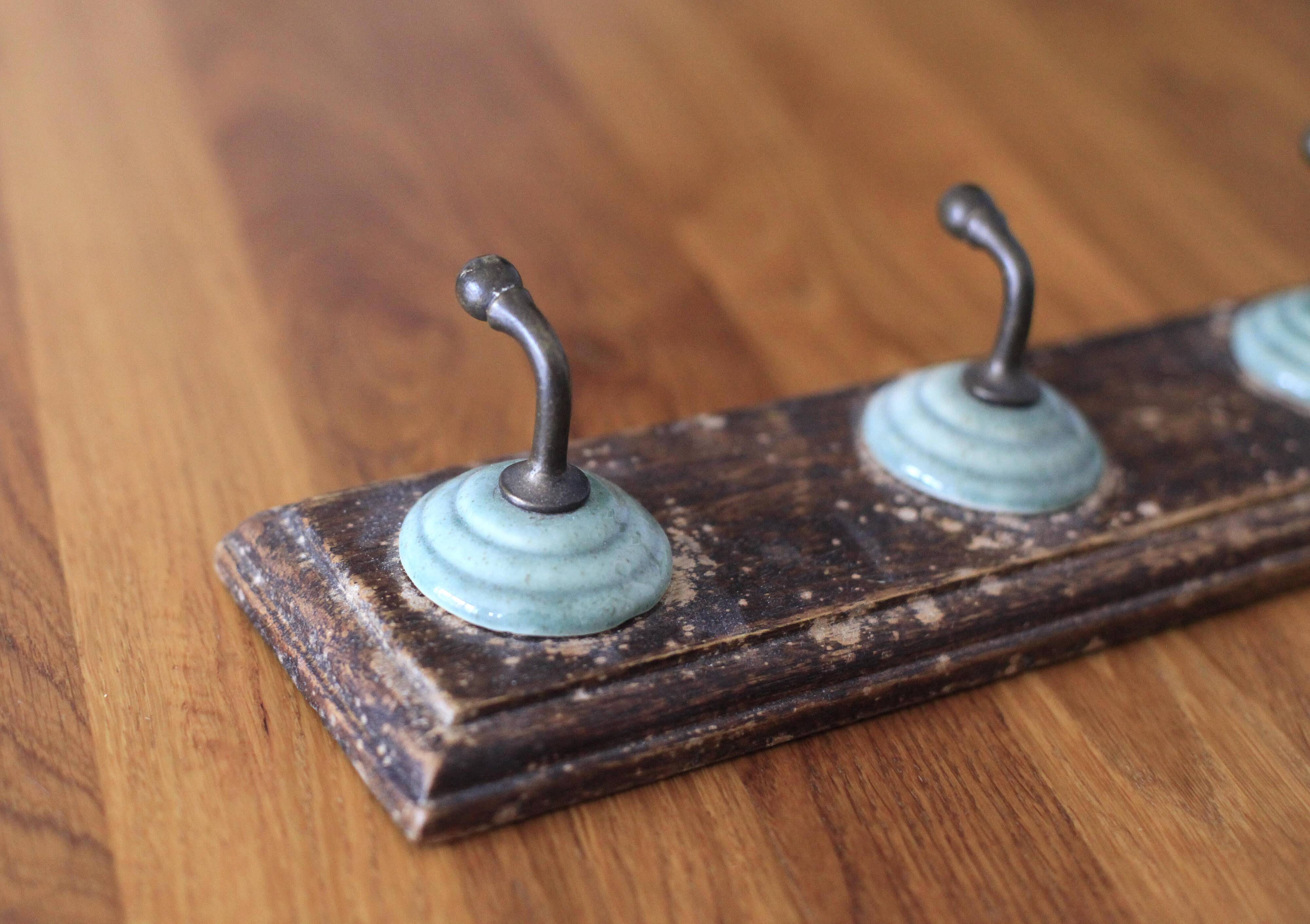 Antique hook (4 racks) wood and ceramic