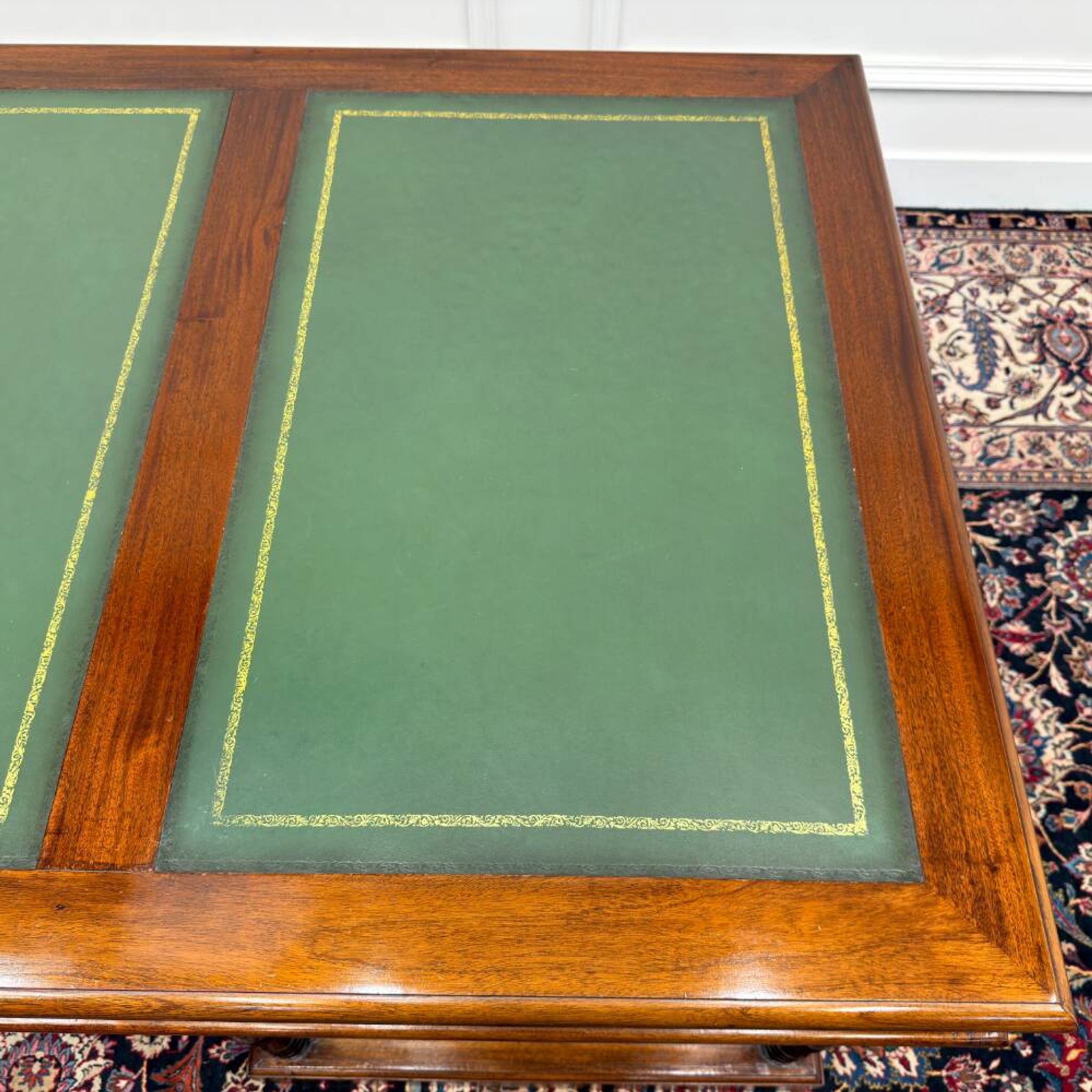 Grand bureau anglais classique