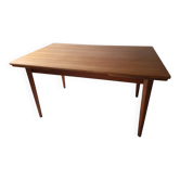 Scandinavian extendable table