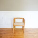 Chaise basse cannée
