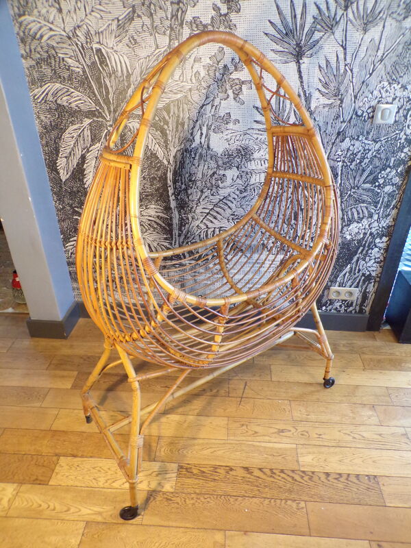 Berceau vintage en rotin