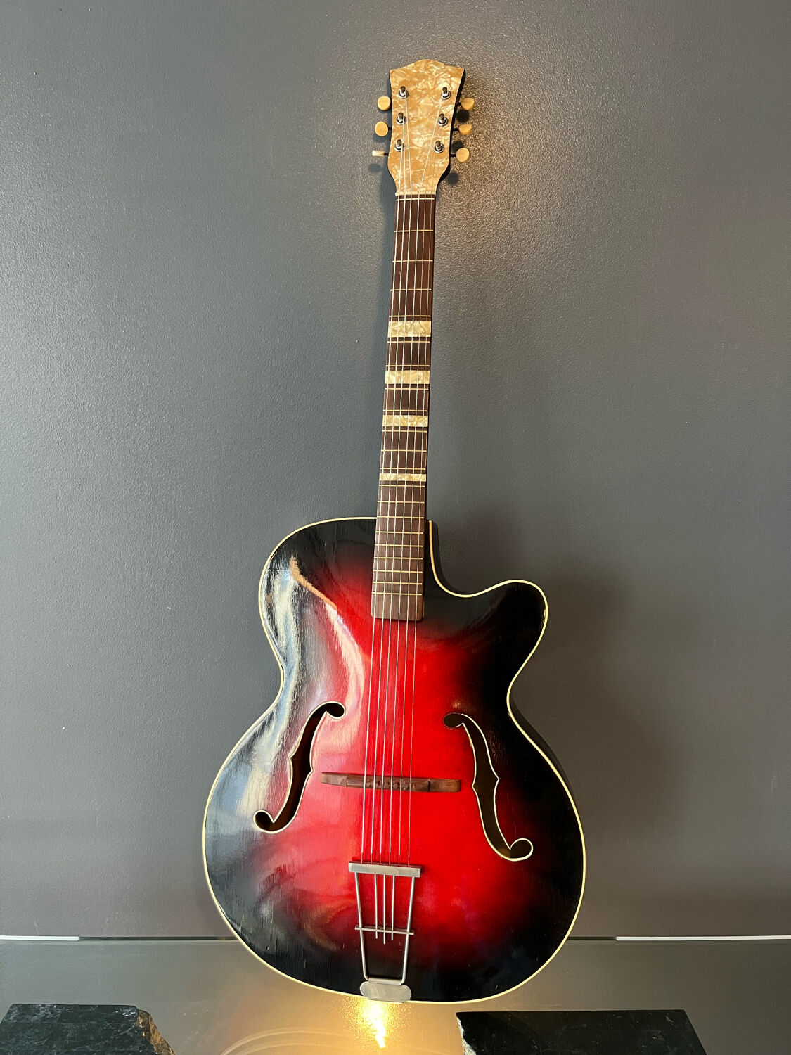 Klira Archtop Guitar