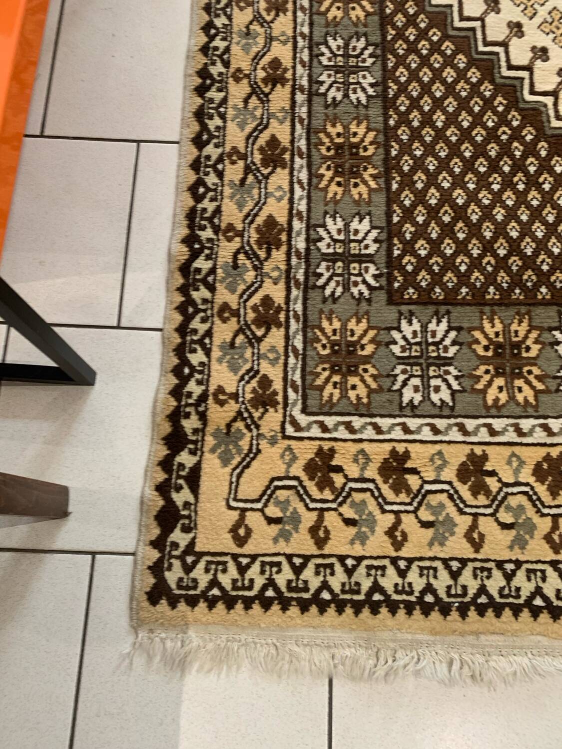 Vintage Persian oriental wool rug