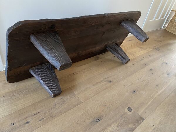 Table basse forme organique