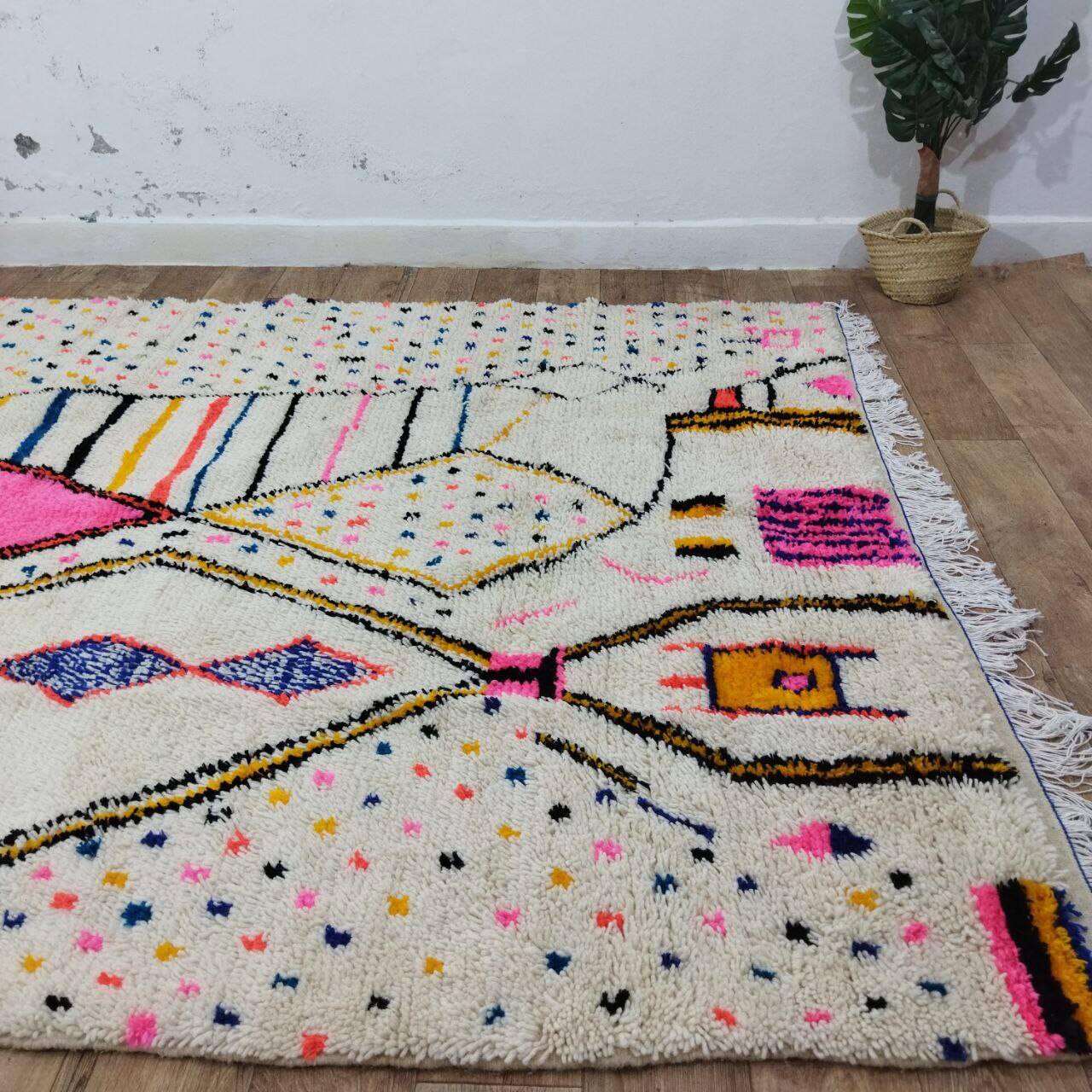Azilal Berber rug in handmade wool 290 X 200 CM