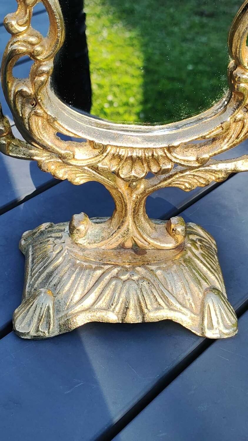 Pivoting Psyche Makeup Mirror. Baroque/Rocaille Style. Bronze. Dim 31 x 20 cm