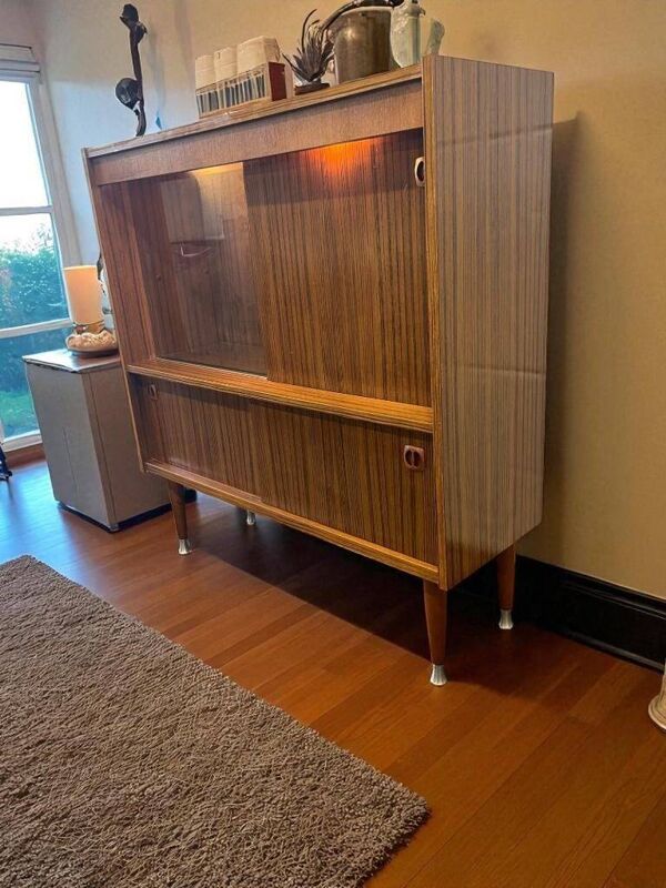 Vitrine vintage / meuble bar / meuble avec éclairage