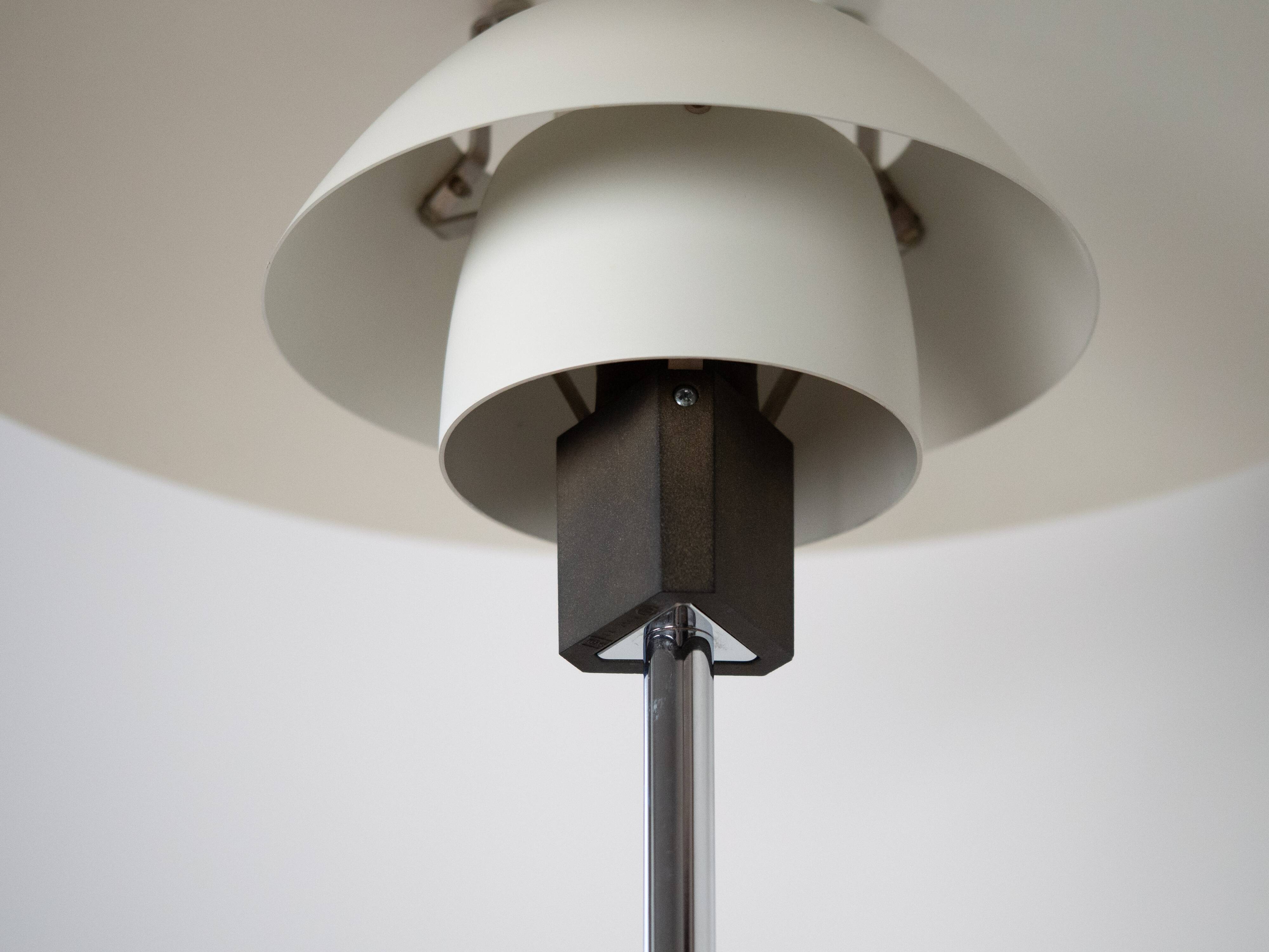 Lampe de table vintage danoise PH 4/3 par Poul Henningsen, Louis Poulsen, 1966