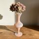 Vase soliflore en opaline rose