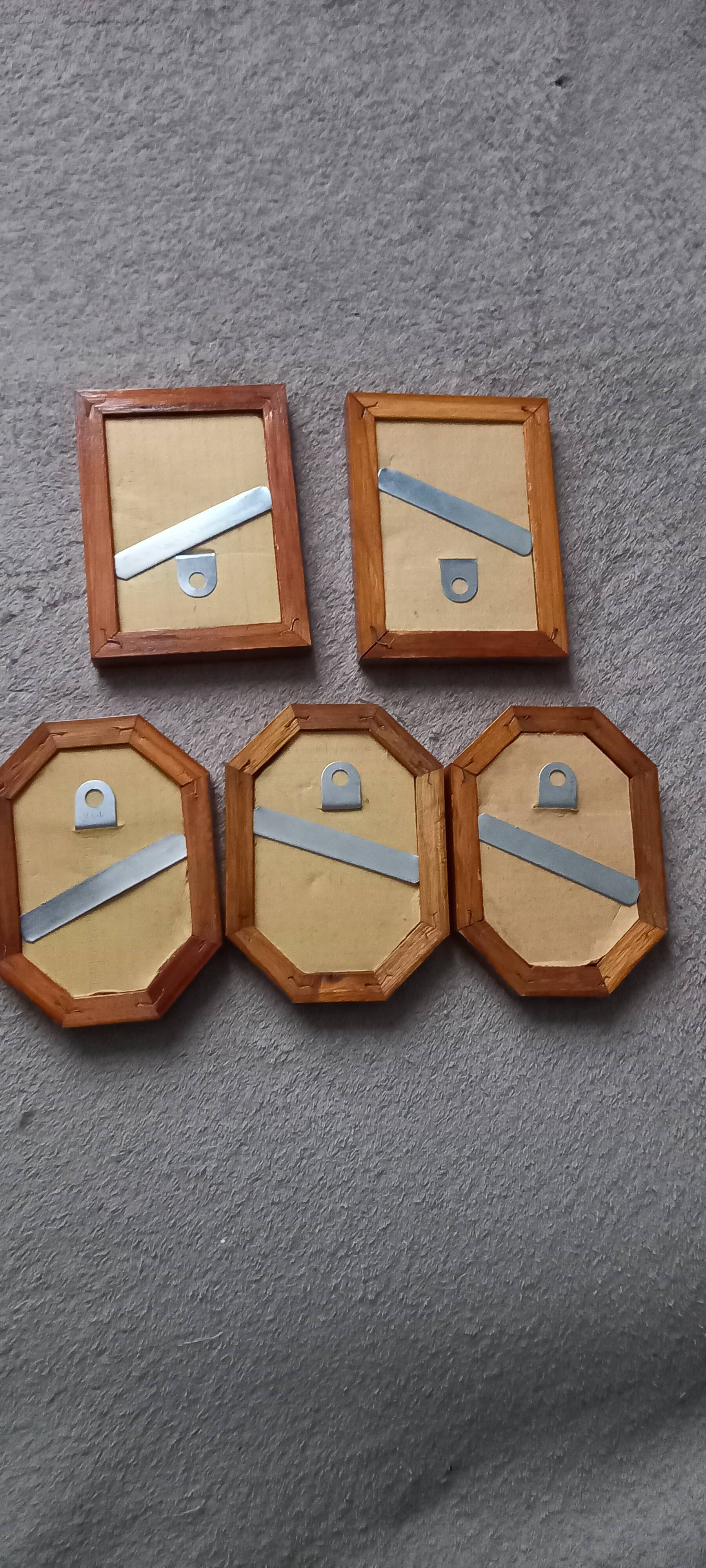 Lots of small frames