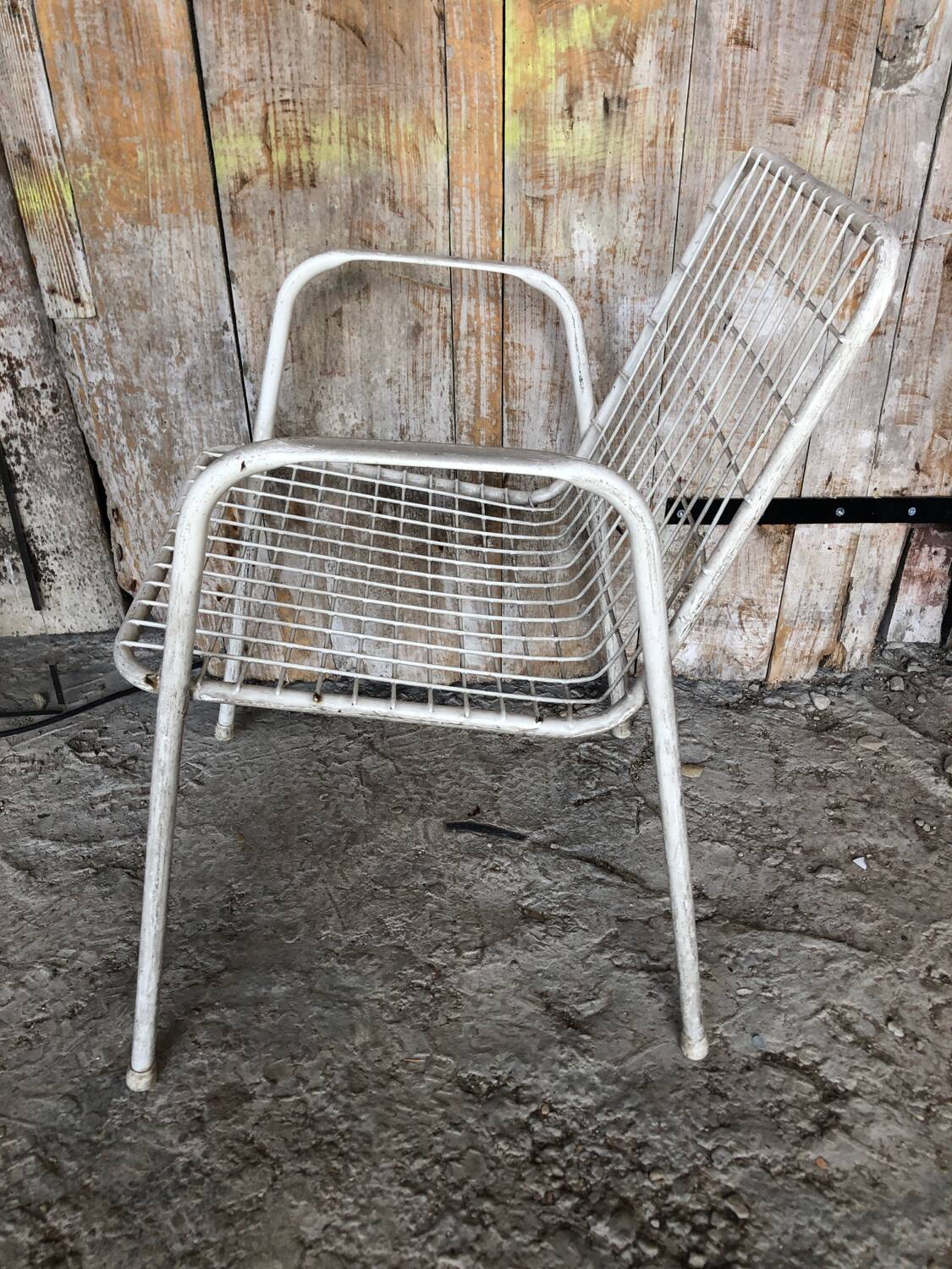 Ancien fauteuil emu rio metal blanc vintage