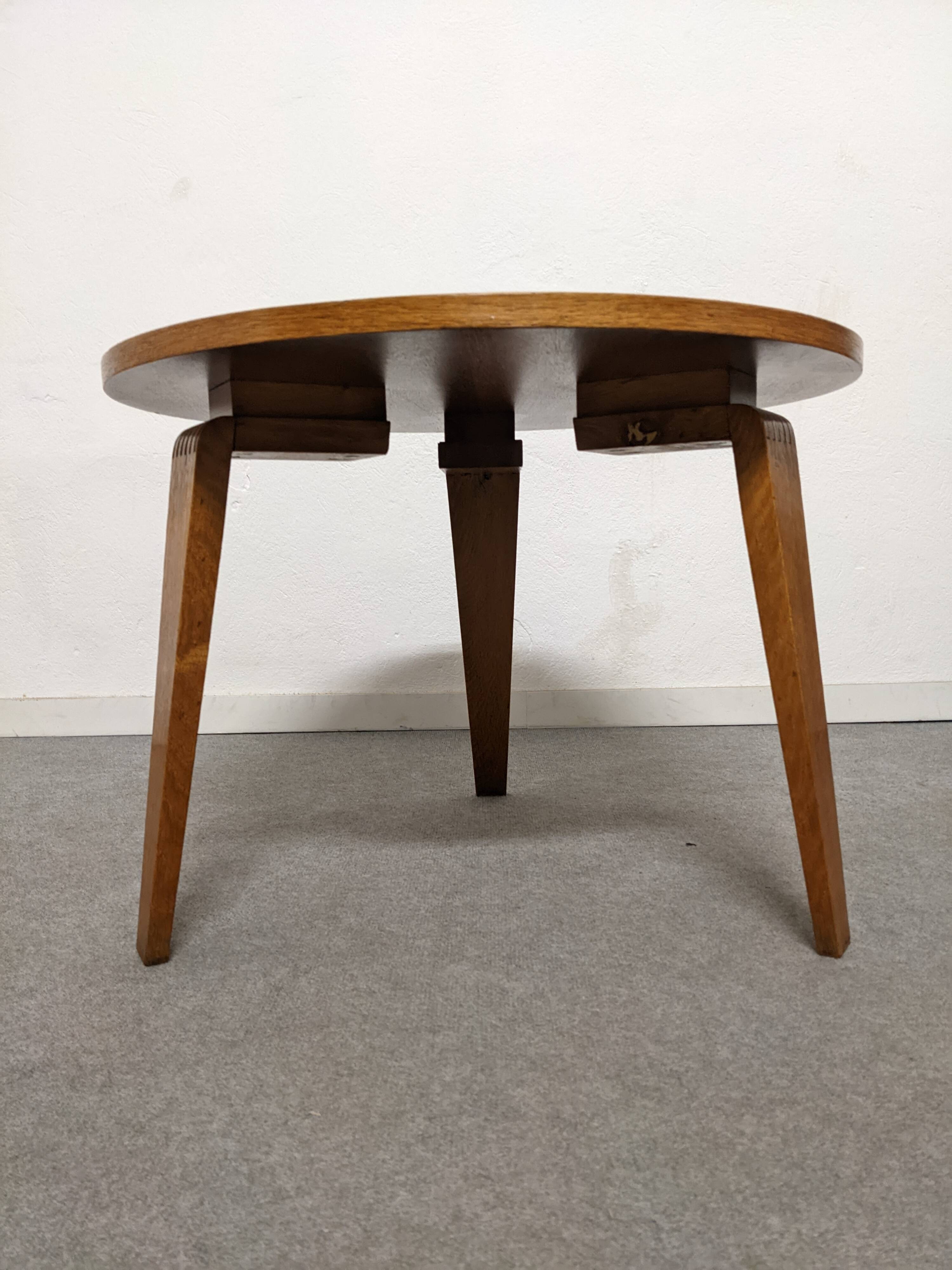 Round pedestal table tripod Art Deco circa 1930
