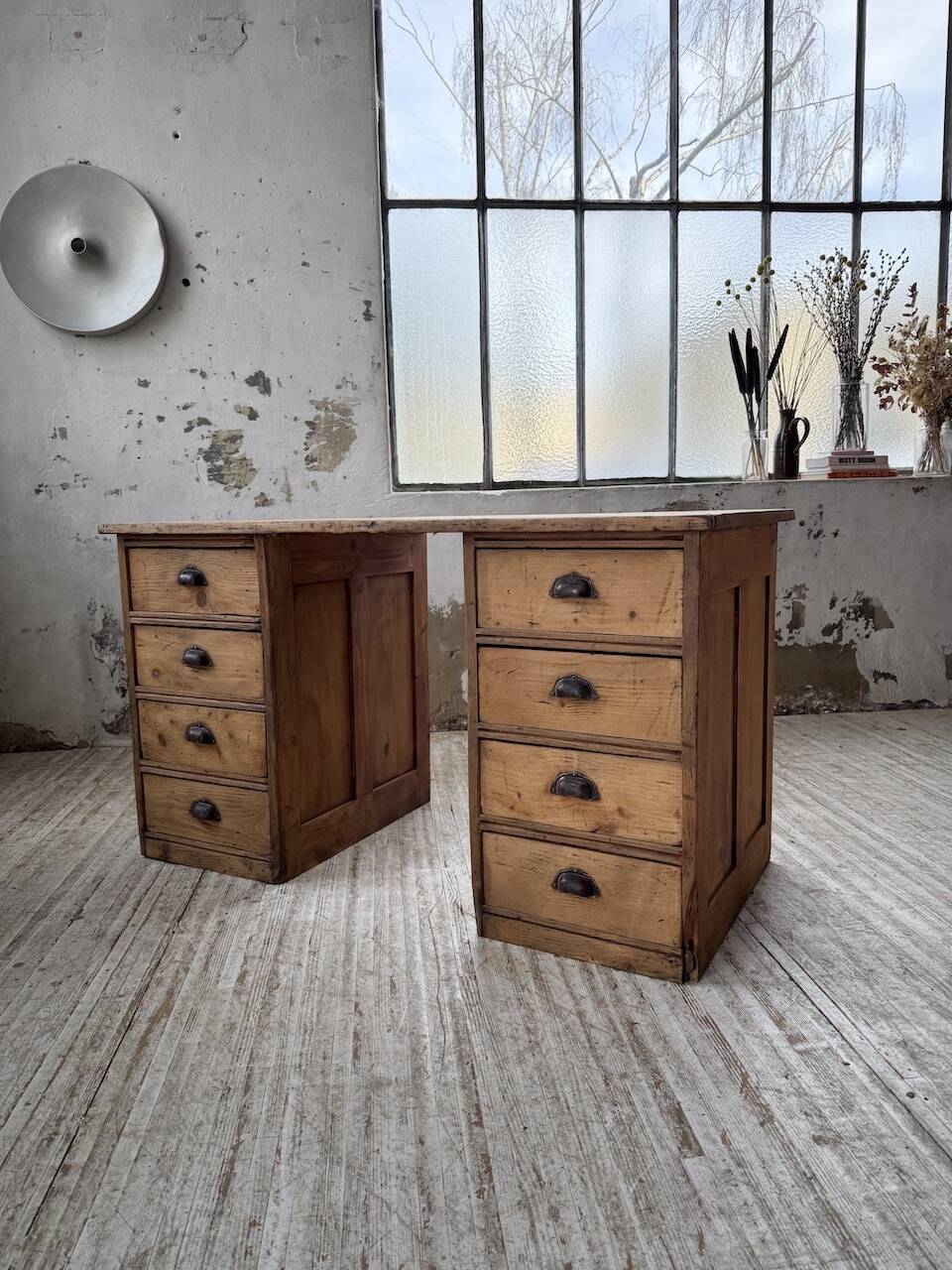Bureau pin meuble atelier 1950
