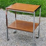 Desserte roulante design des années 70 en métal chromé et doubles plateaux placage formica bois