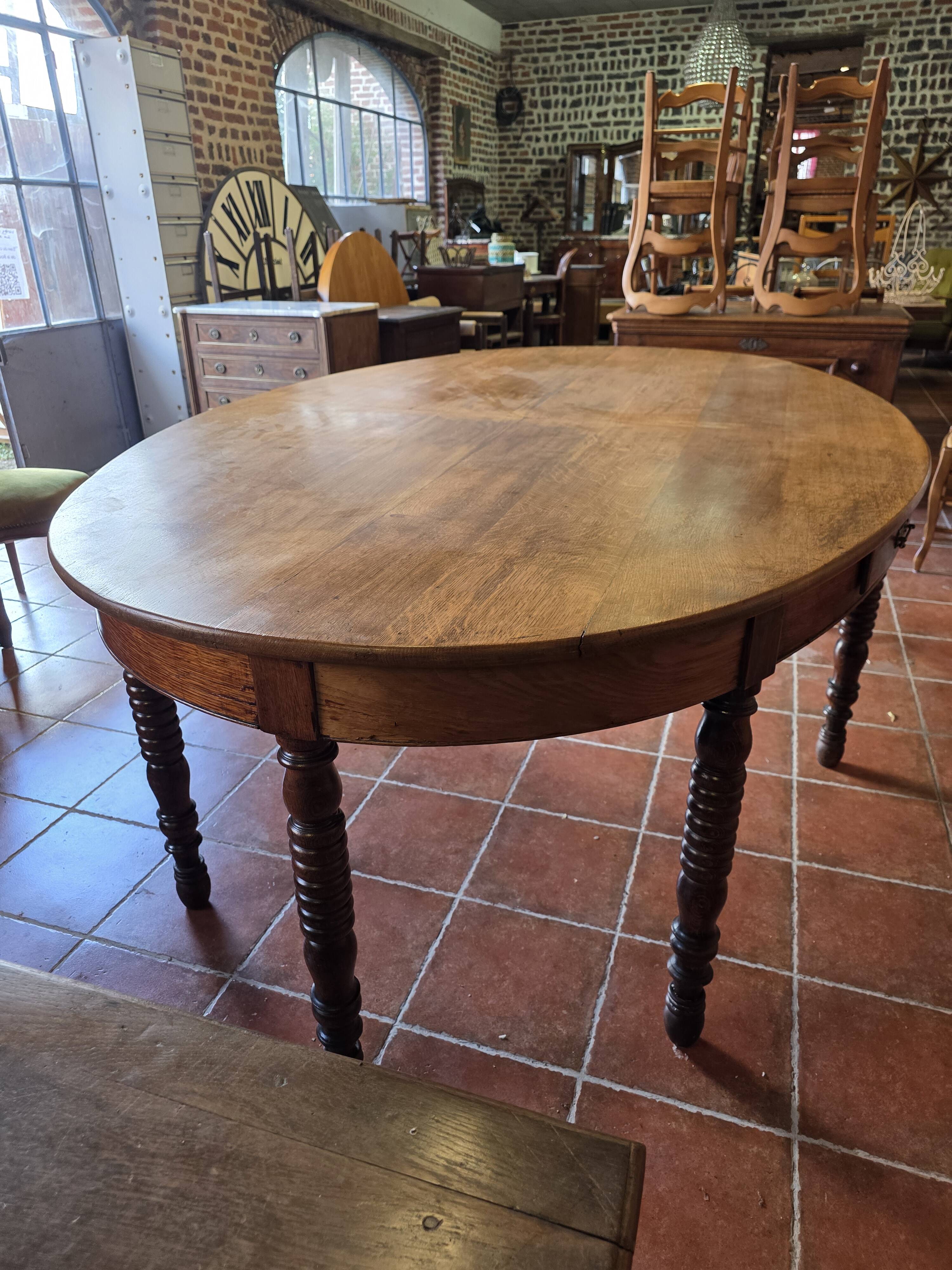 Large oval monastery table in solid oak, 19th century, 243×154cm