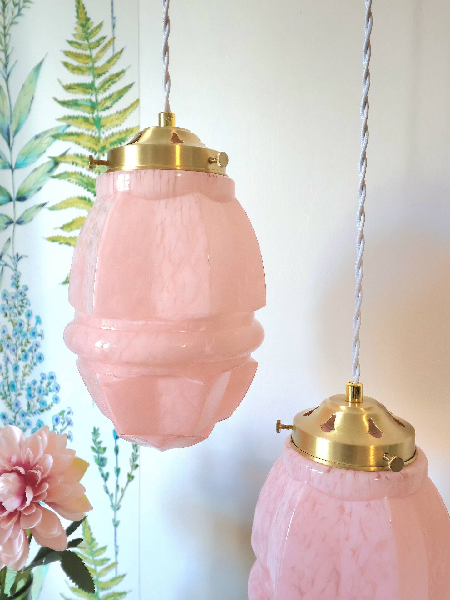 Art Deco glass suspensions from Clichy in pink – Skyscraper style