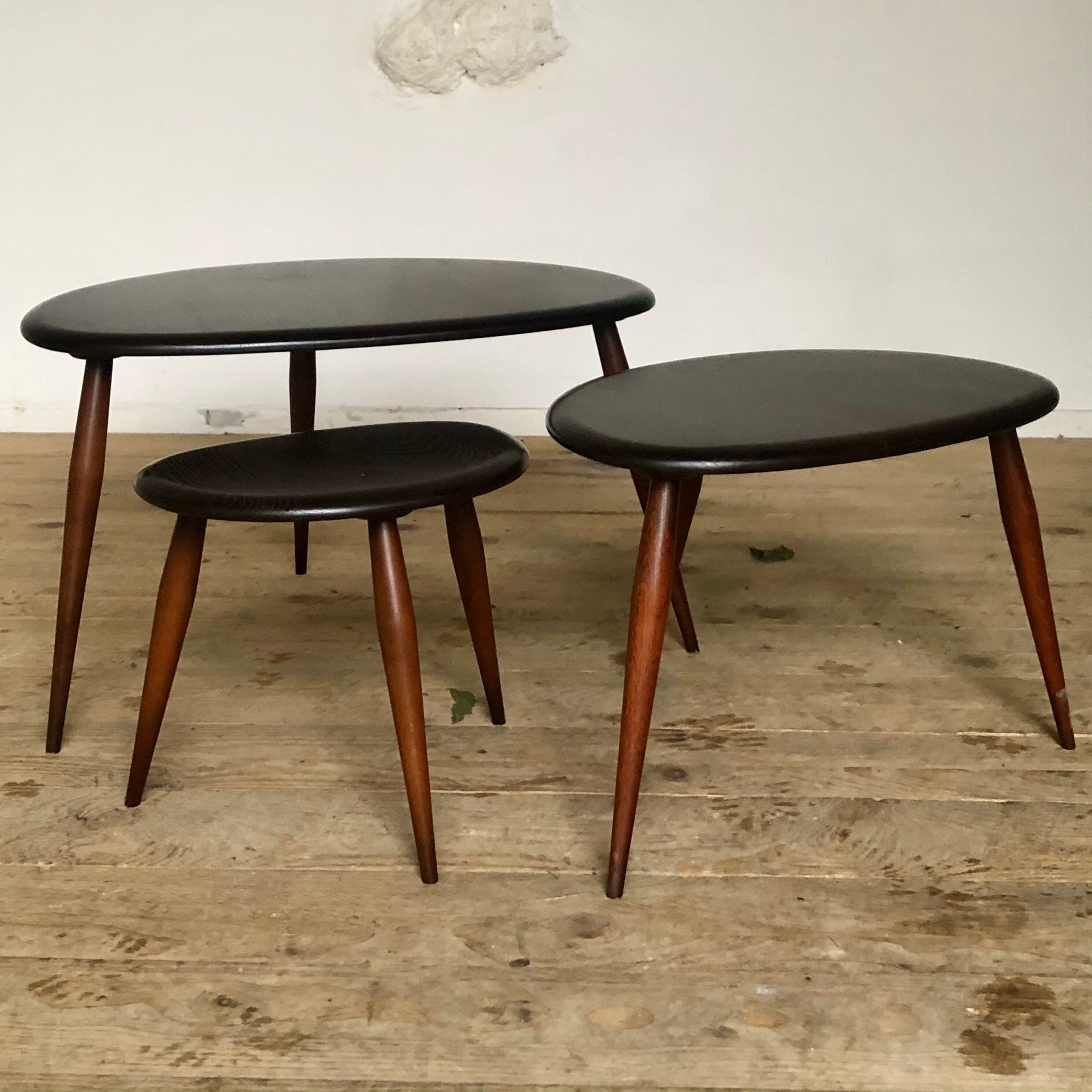 Lucian Ercolani pull out tables