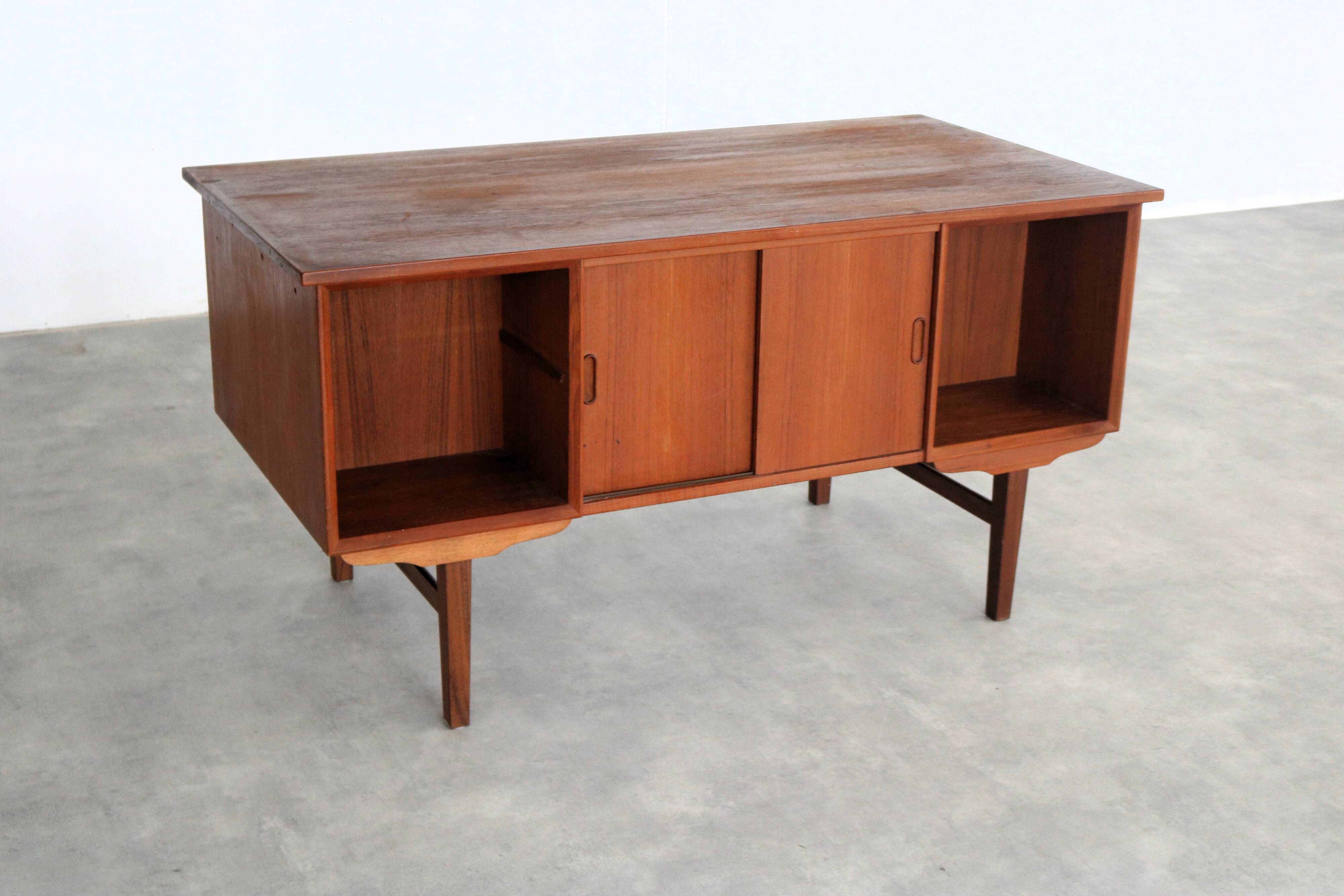 vintage desk | 1960s | teak | Danish