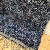 Moroccan Berber carpet Beni Ouarain intense blue with pink diamonds 3.06x2,16m