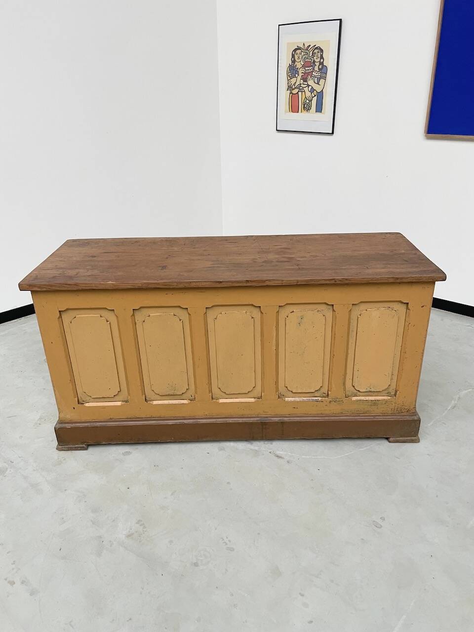 Yellow patina commercial counter from the 50s