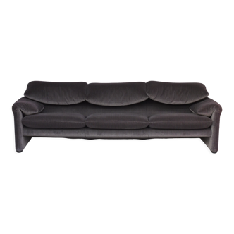 3-seater model Maralunga sofa by Vico Magistretti, Cassina