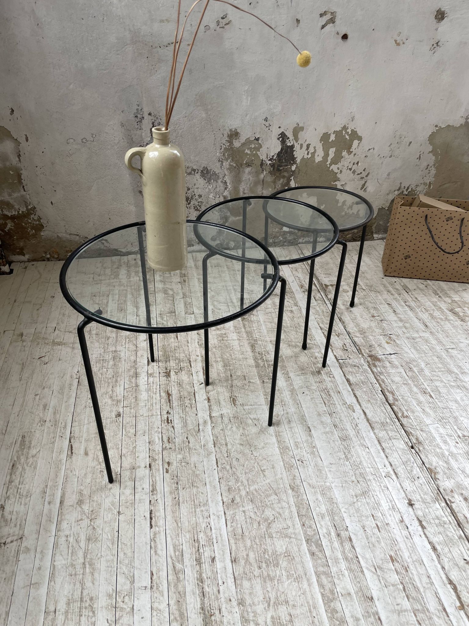 Tables basses gigogne métal et verre années 50