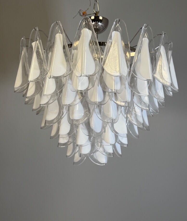 Venetian lustre in colourless and white Murano glass, circa 1990.