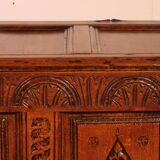 Coffre en chêne du 17° siècle anglais