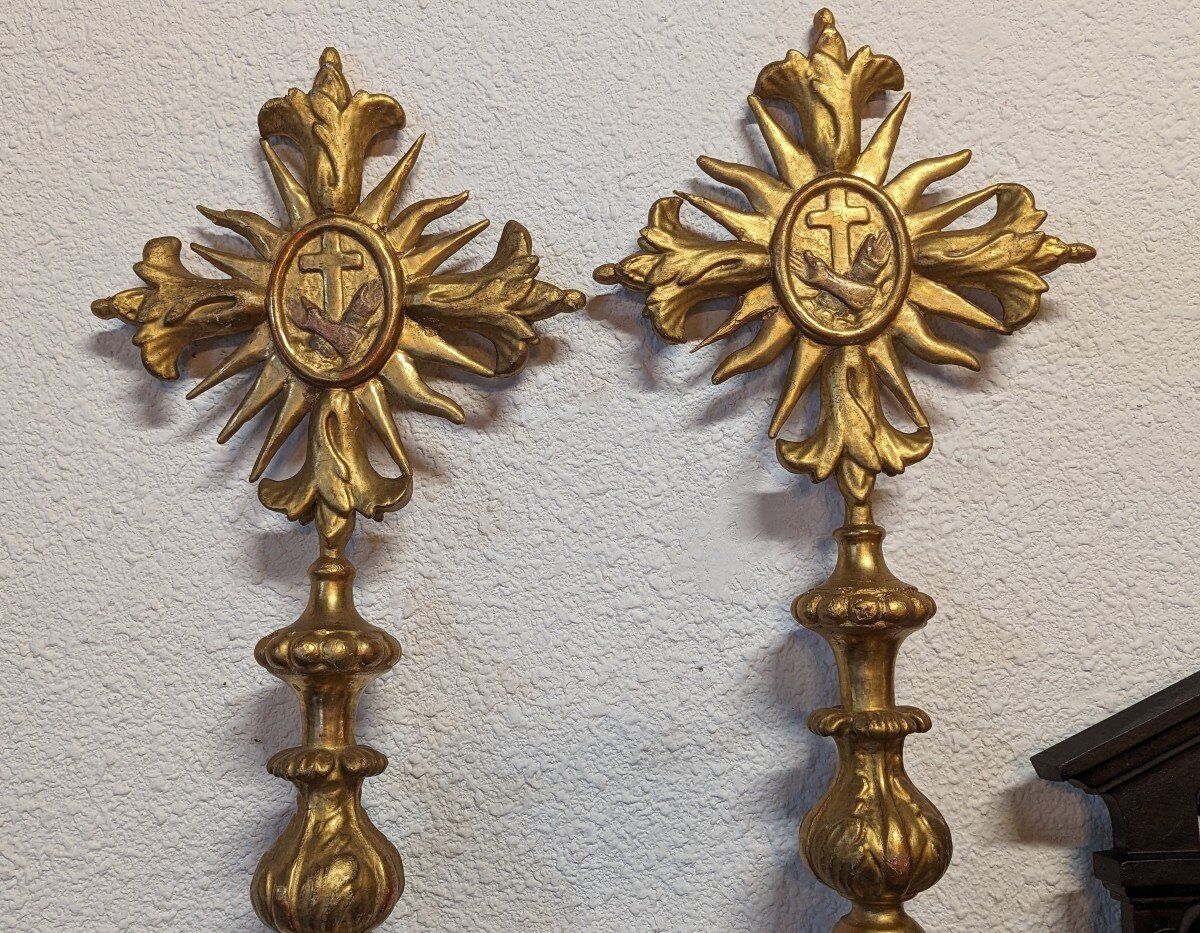 Pair of finely gilded wooden processional sticks from the late 18th century.