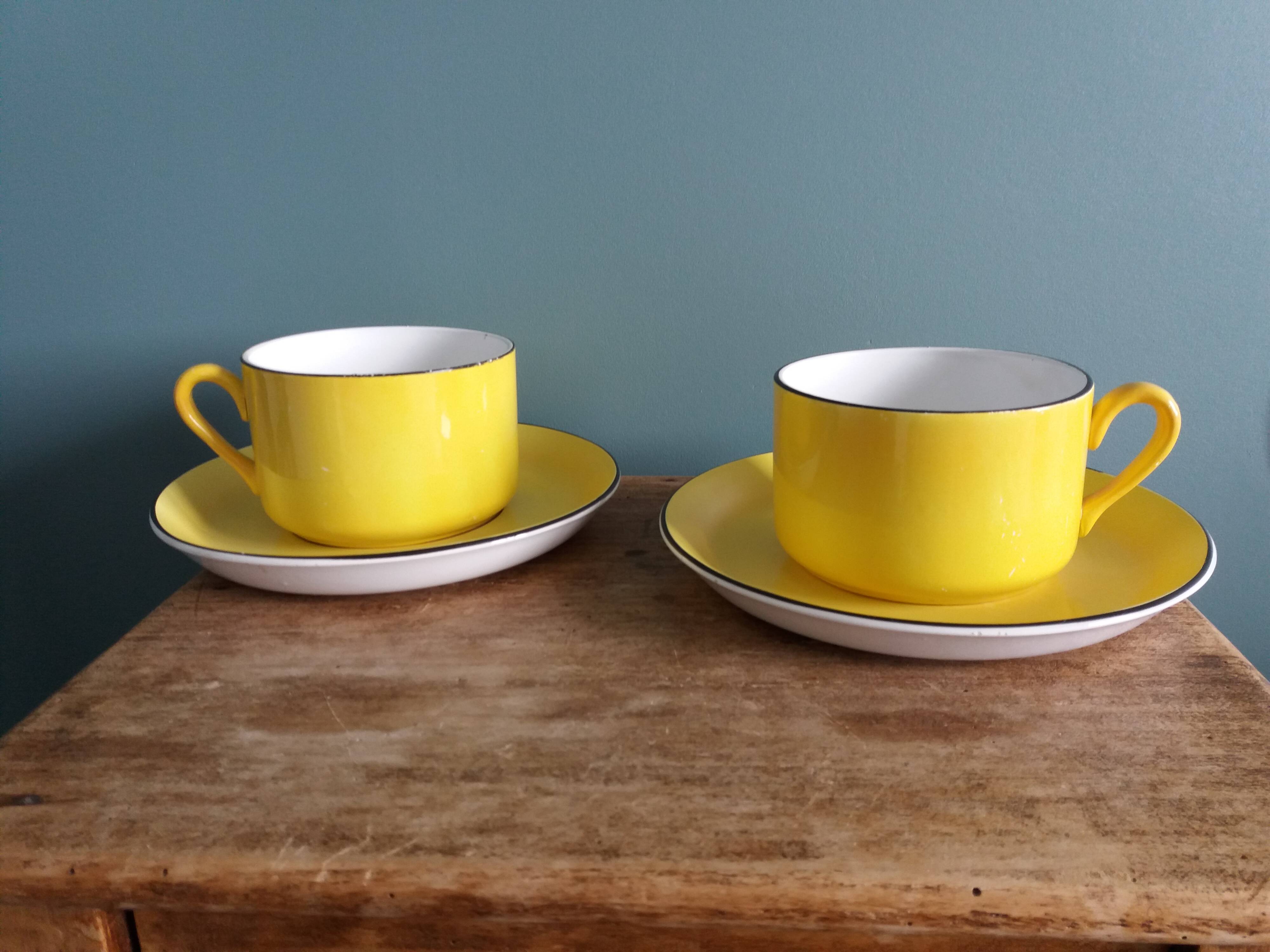 Tasses et soucoupe Saint Amand céramique jaune