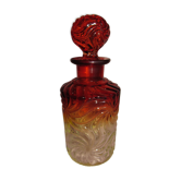 Flacon cristal Baccarat rouge modèle rosaces multiples H 21,5 cm