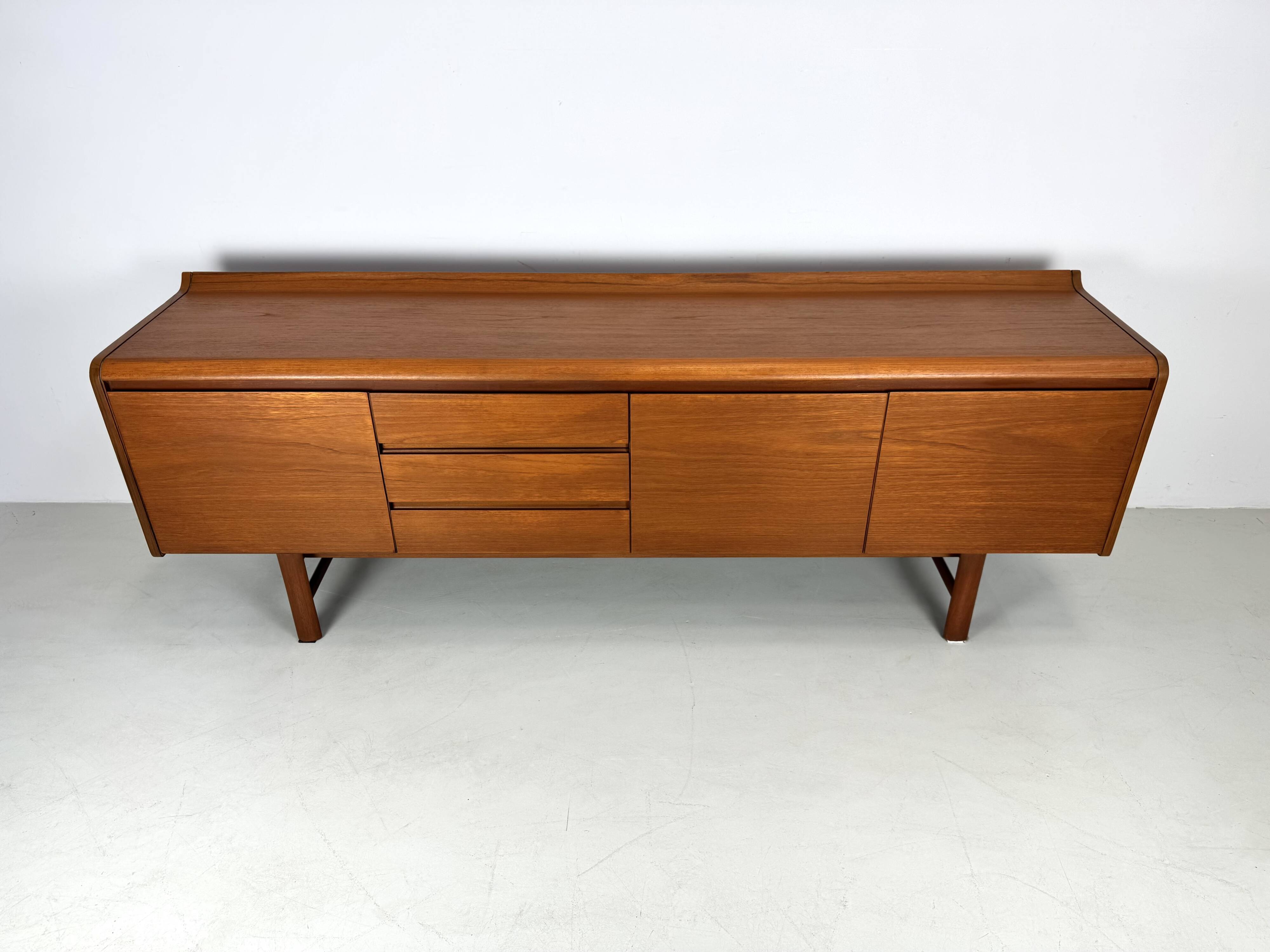 Beautiful, rare, minimalist White and Newton sideboard from the 1960s.