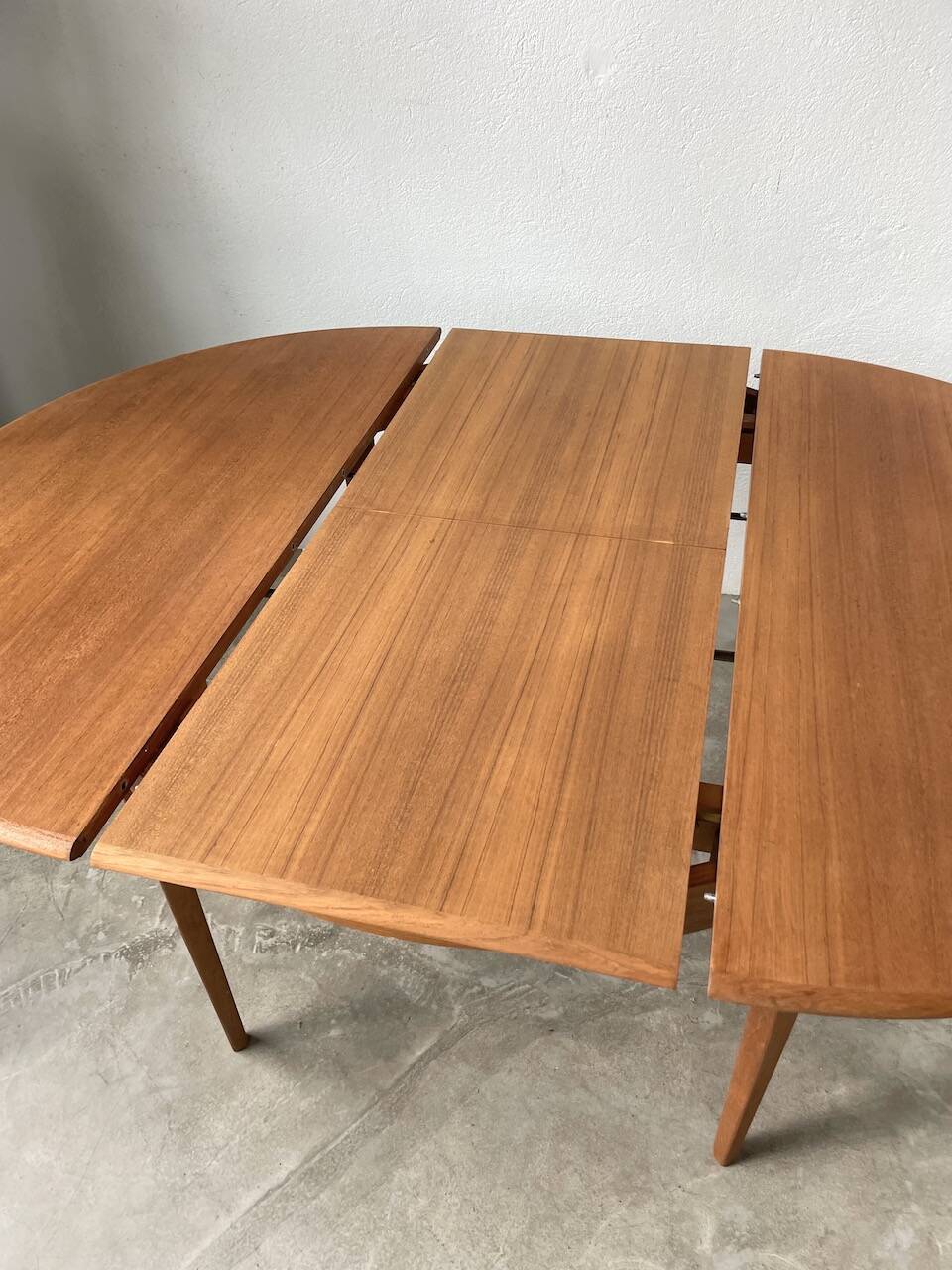 Scandinavian round teak table with extension