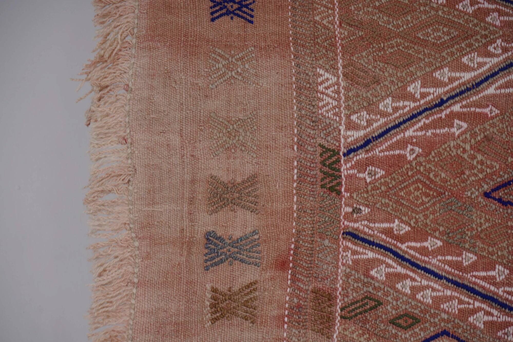 Vintage Turkish kilim handwoven 168x238 cm