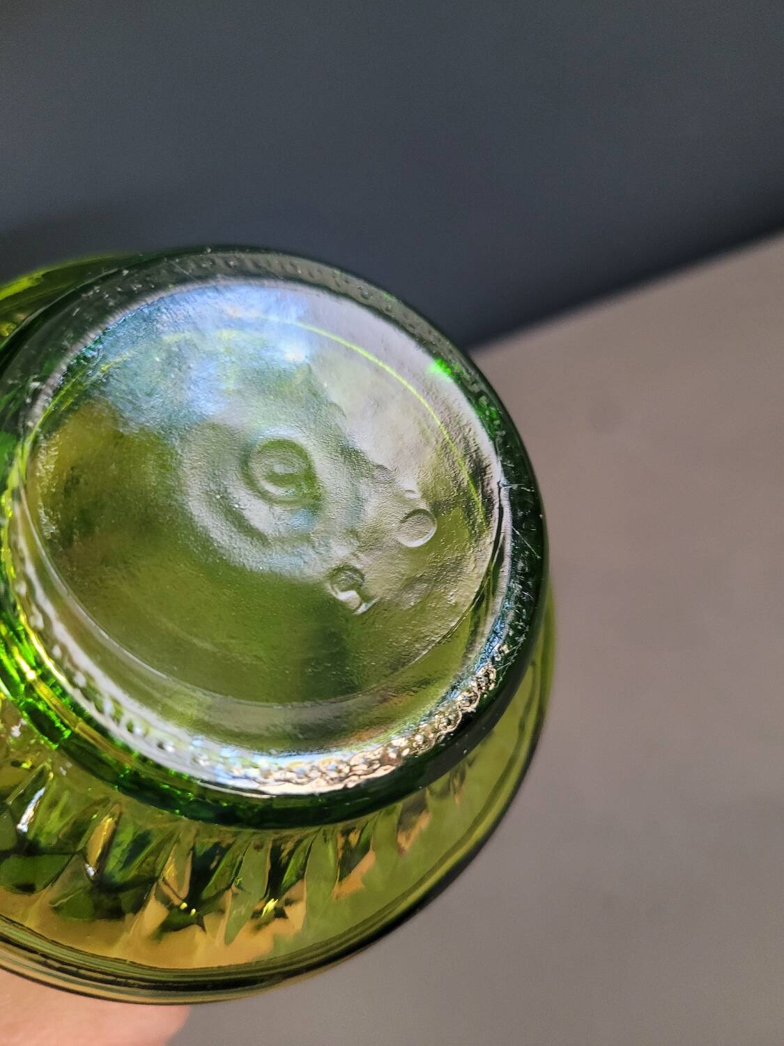 Bouteille empoli en verre vert