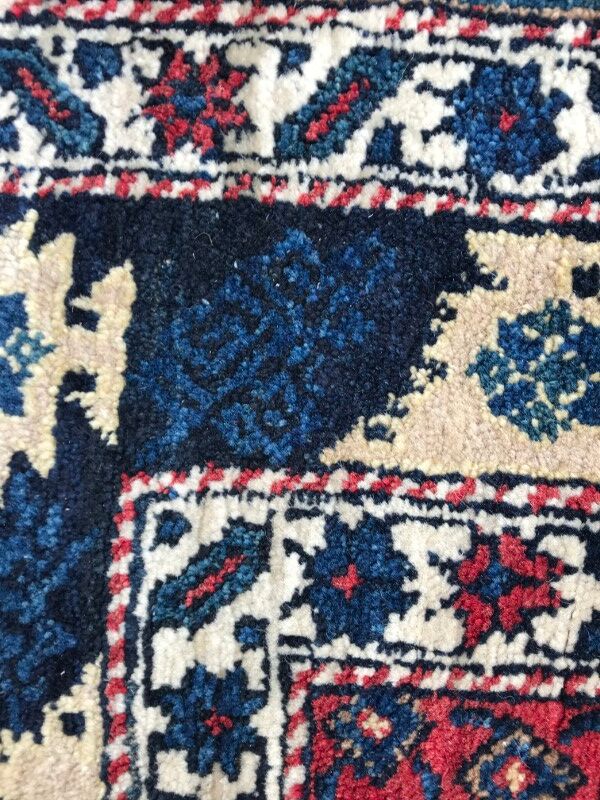 Carpet vintage Caucasian Chirwan done hand 140 X 210 CM