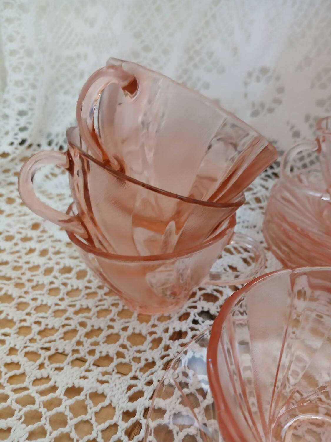 Set of 9 pink Vereco cups