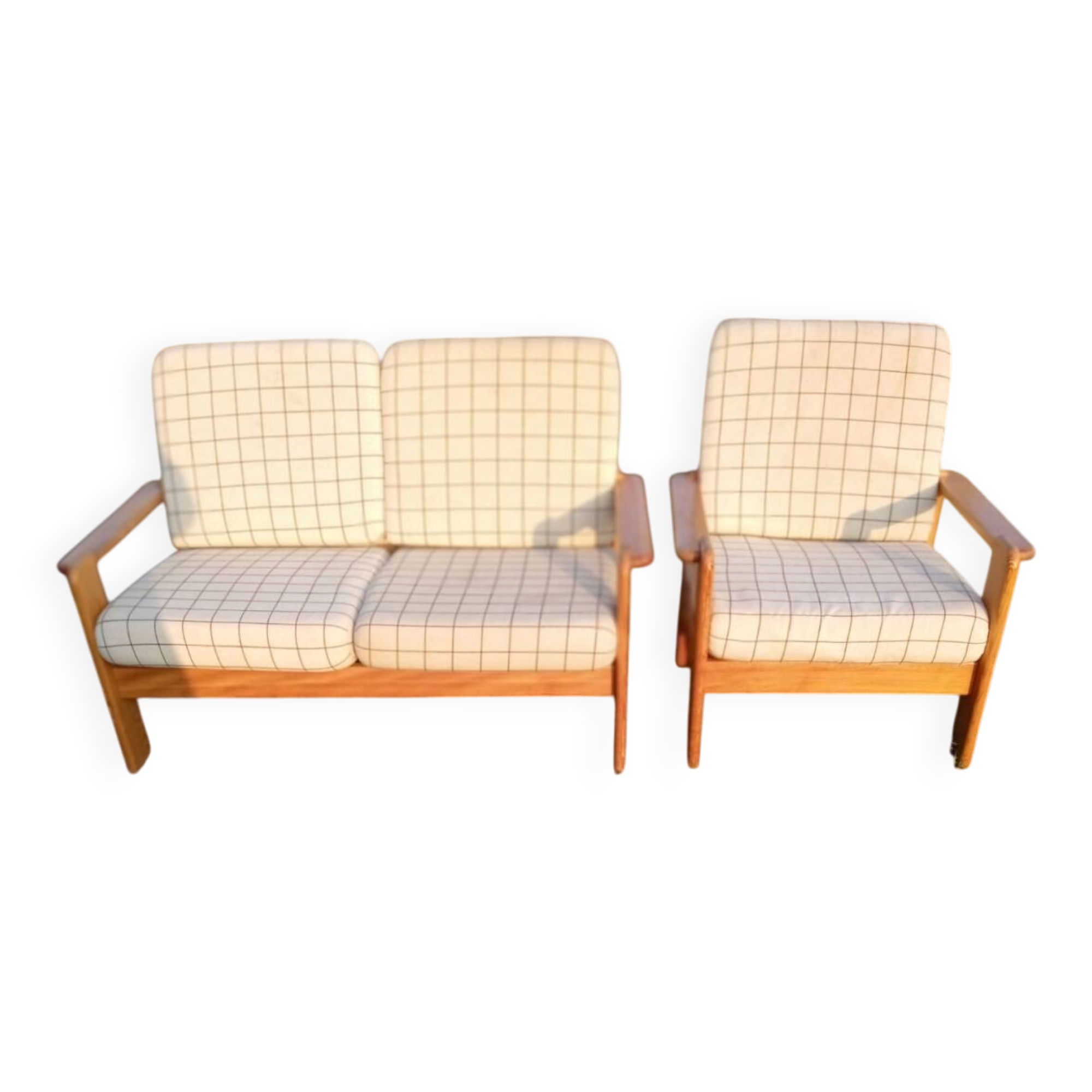 Sofa and armchair in solid pine