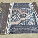 Handmade Pakistani Wool Rug - 2m04 x 1m21