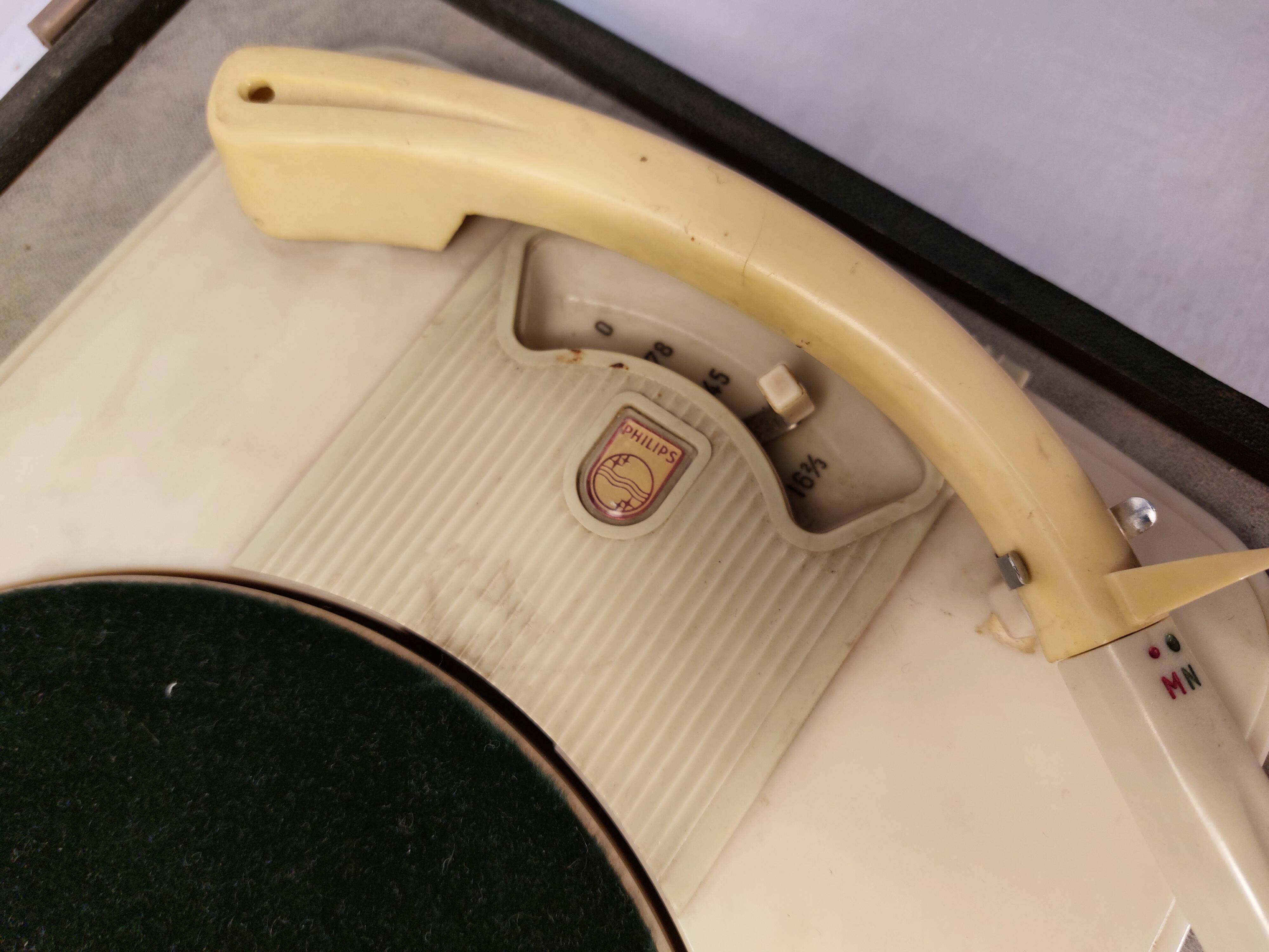 Tourne-disque électrophone vintage philips - années 60