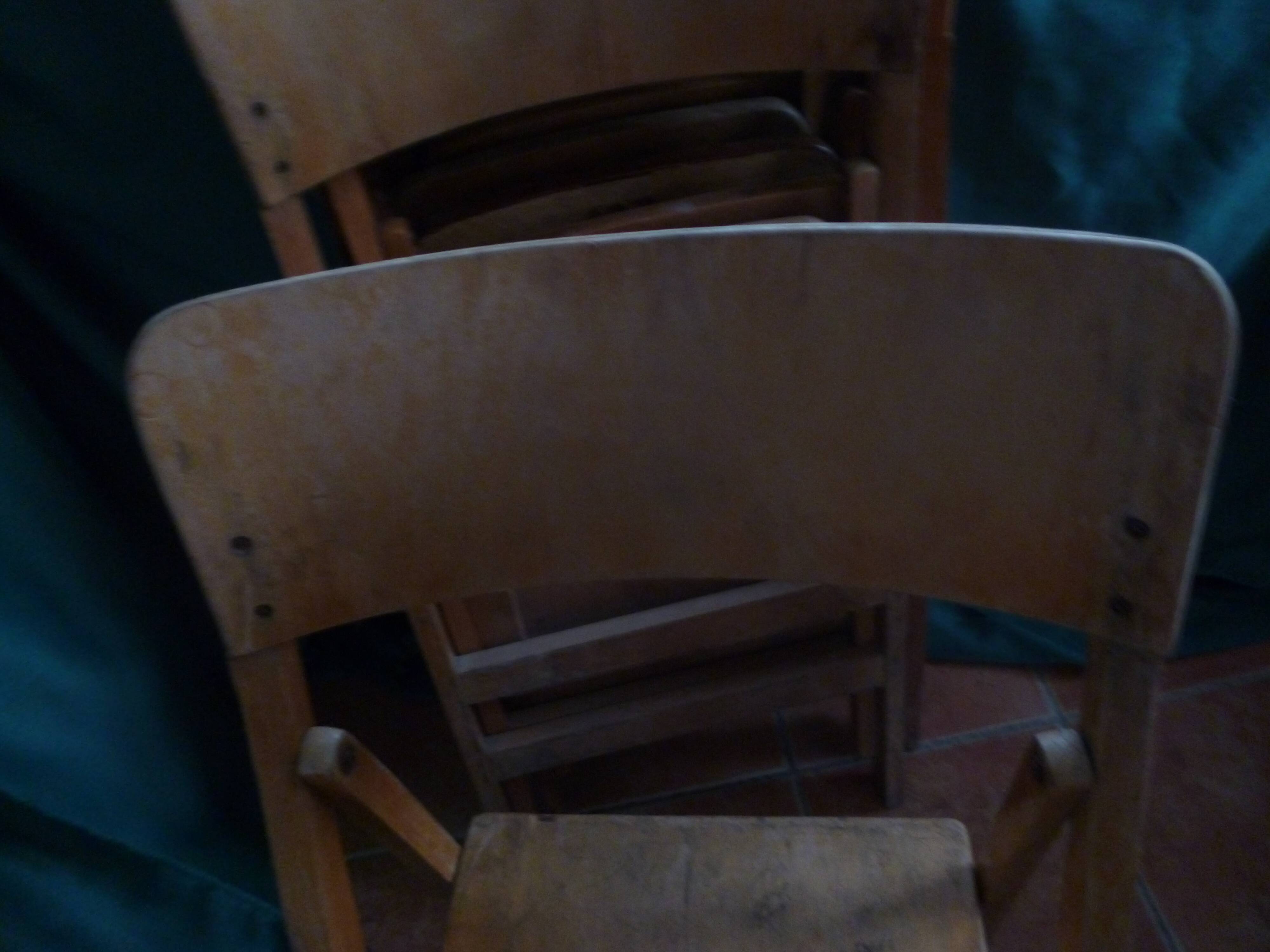 Lot of 6 foldable theater chairs stamped