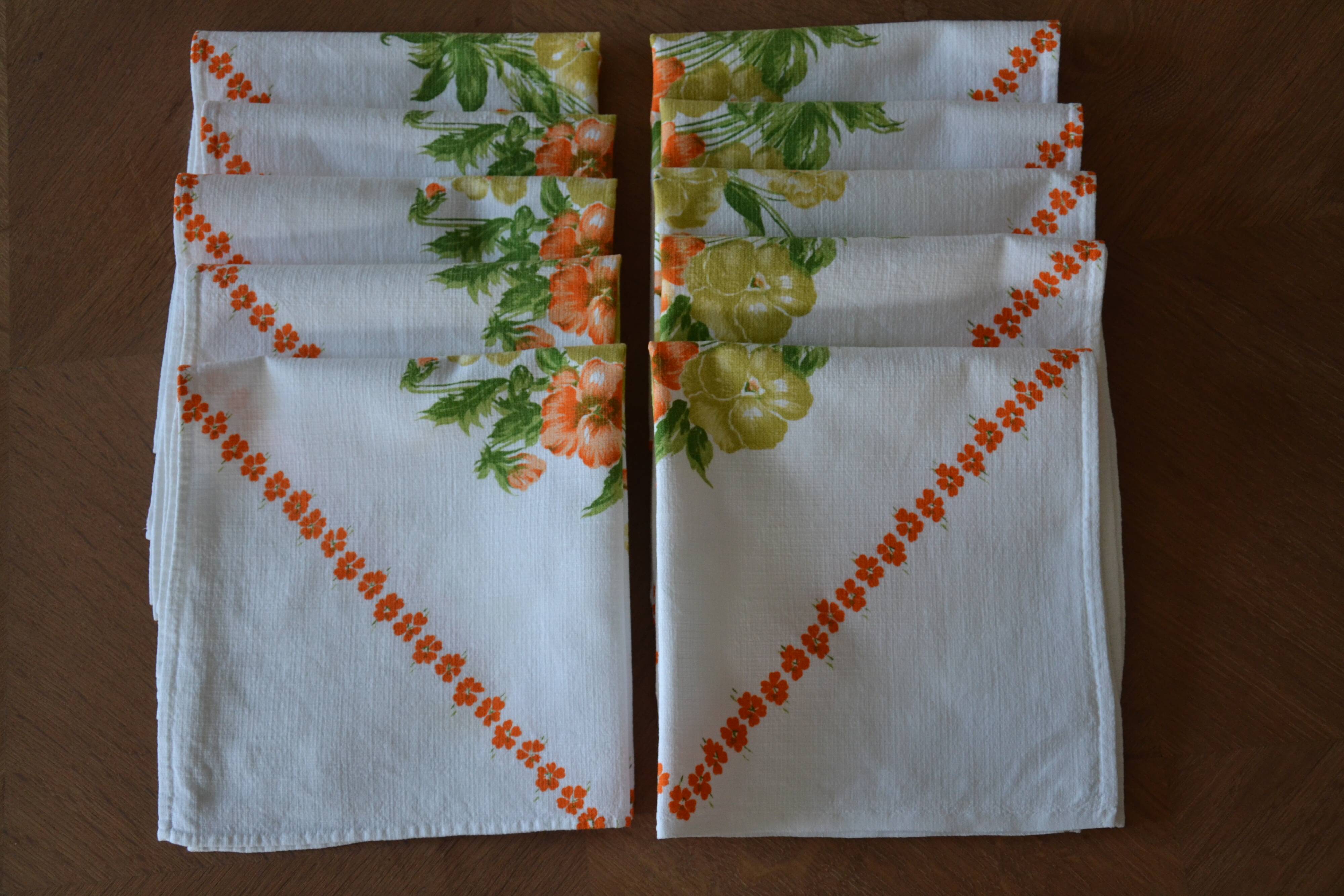 10 vintage napkins
