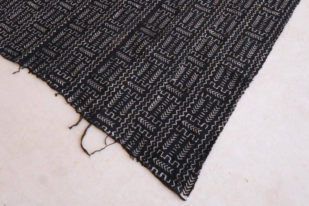 Vintage fabric from Mali - 152 x 205 cm