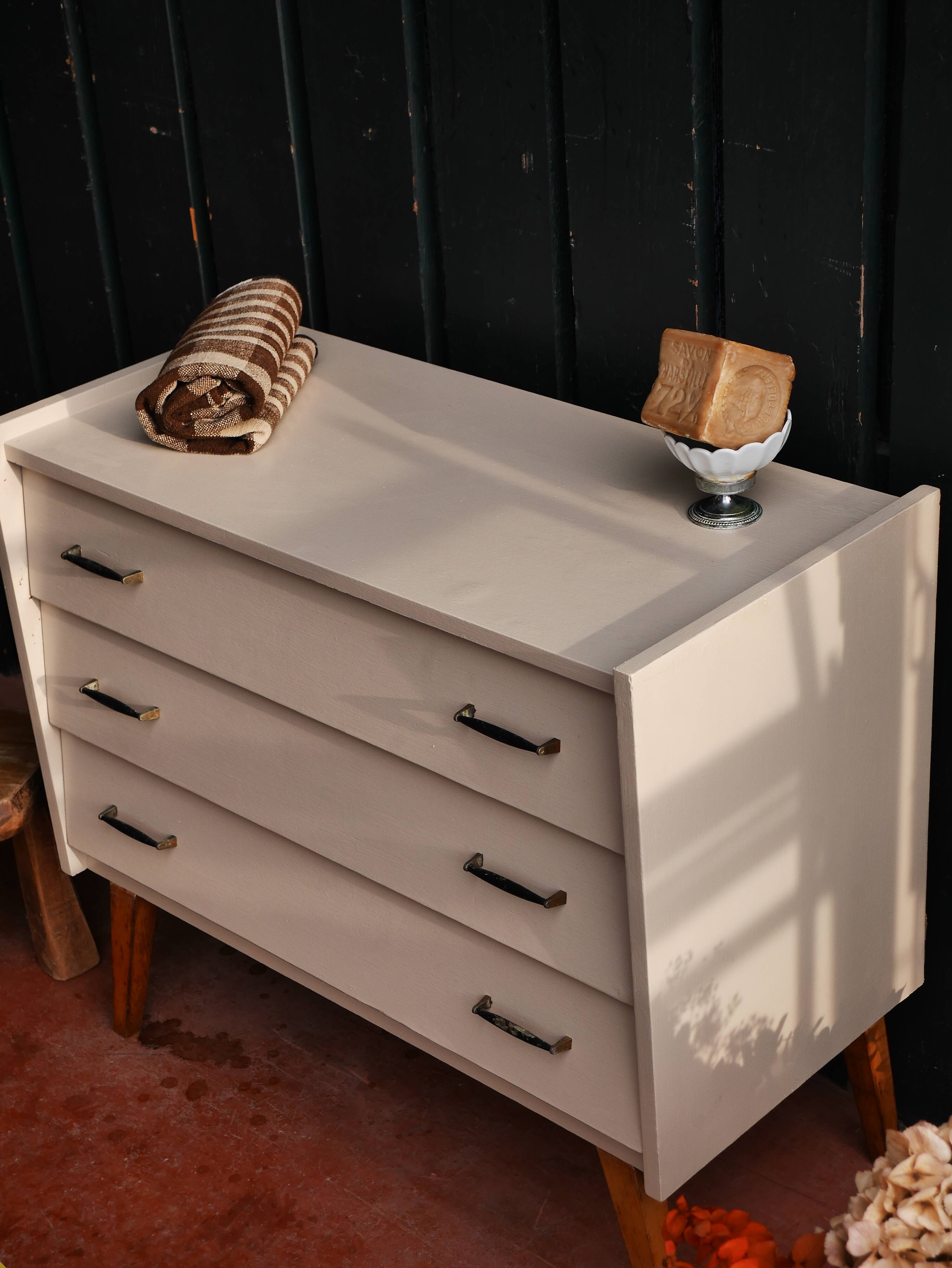 Vintage commode refurbished