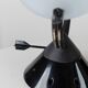 Lampe de bureau vintage Lamperti Sestante en verre bleu dépoli et métal noir, design italien de style Memphis des années 1980.