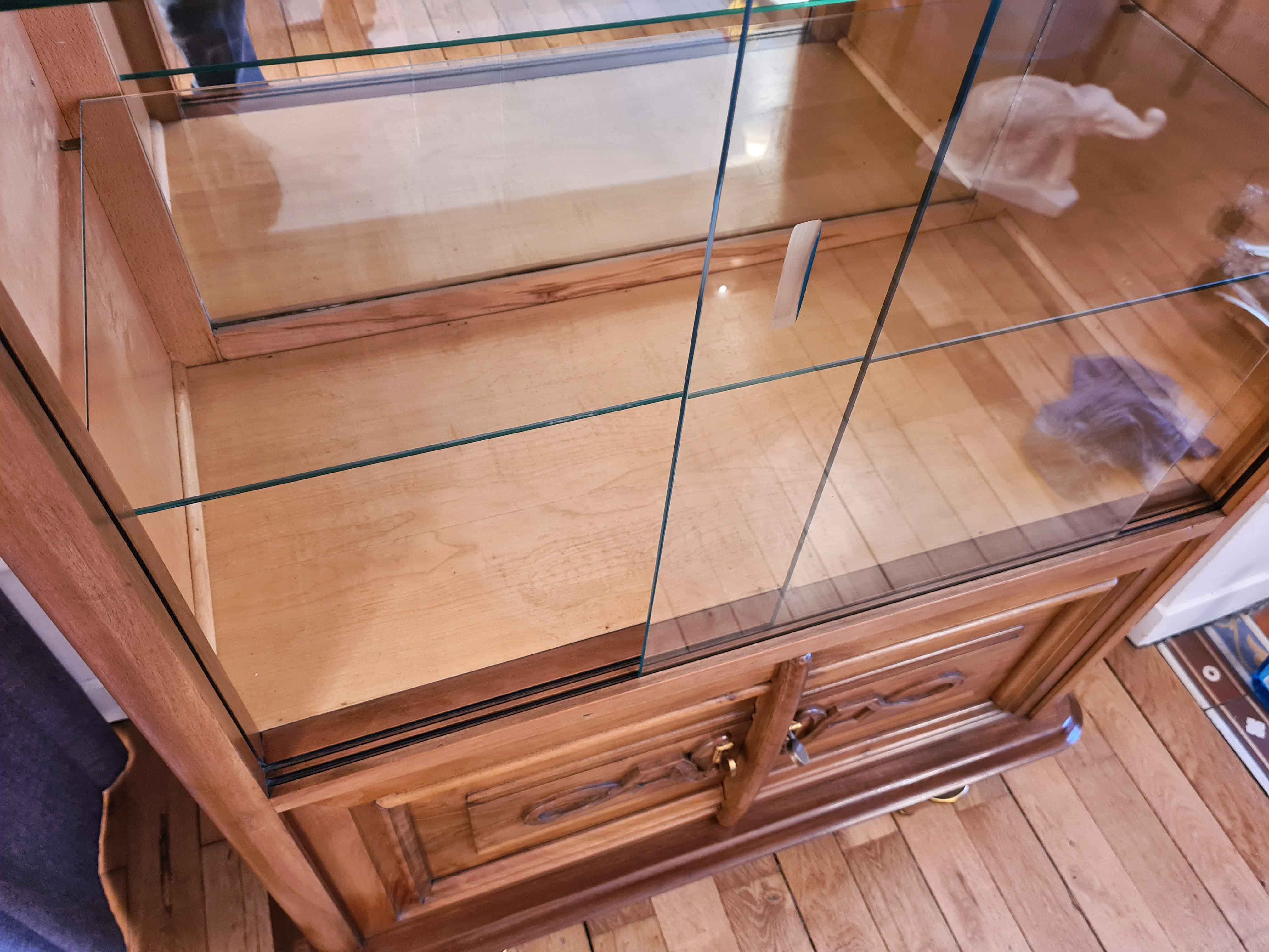 Art Deco walnut glass display case 1930-1940
