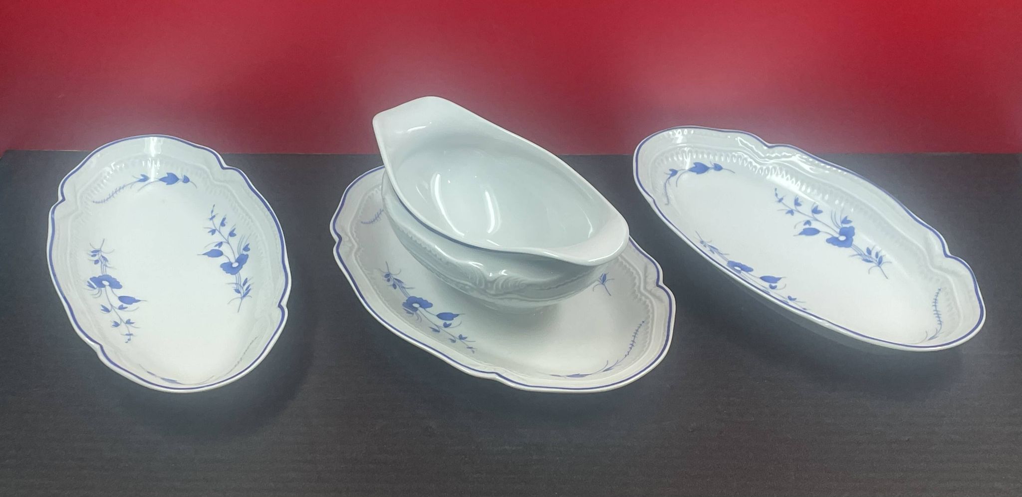 Saucière + 2 ramequins Bernardaud  Limoges  Décors De Sabran